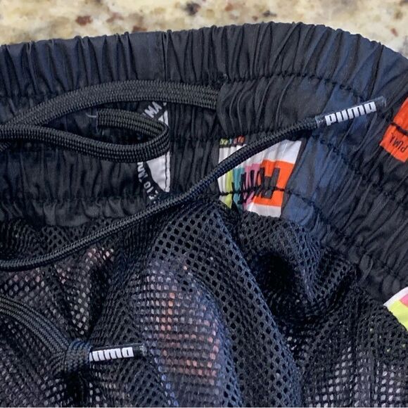 PUMA Brand LOVE Printed Men's Shorts Size Large - Picture 7 of 11